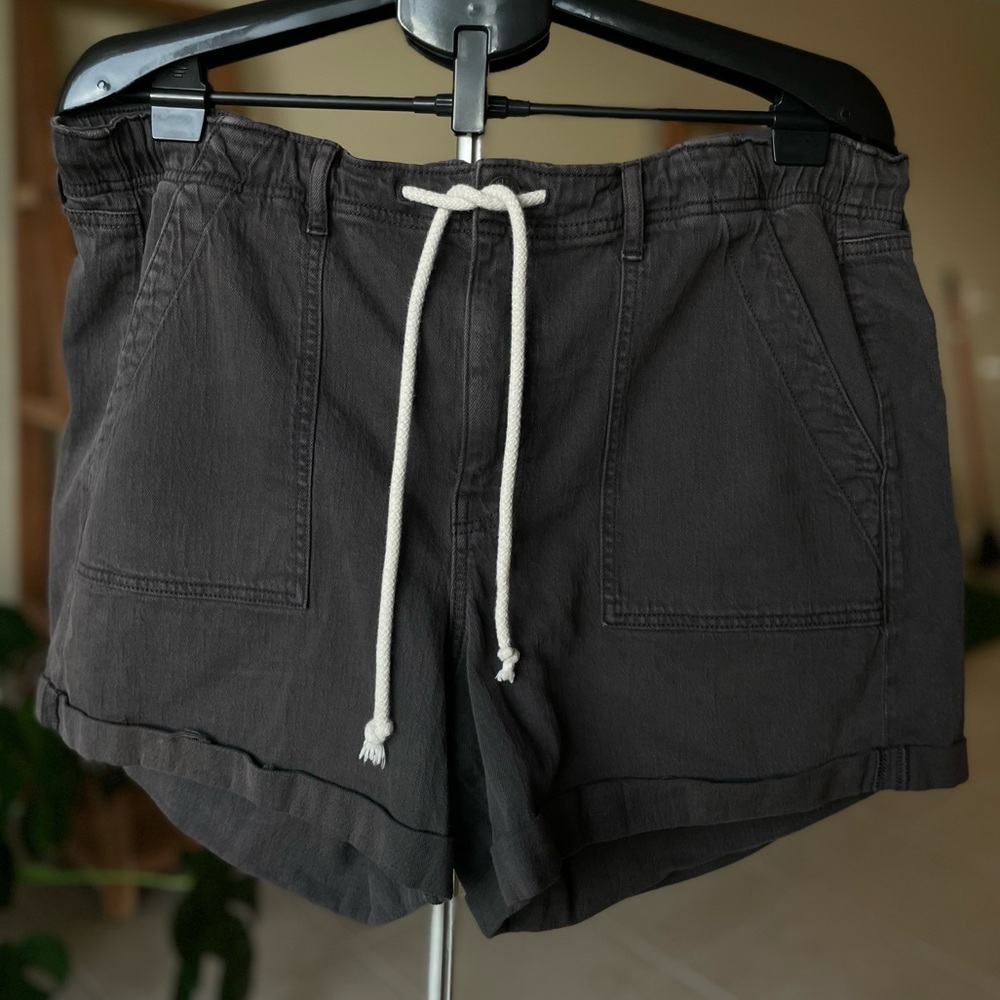 AE Baggy Black Denim Shorts